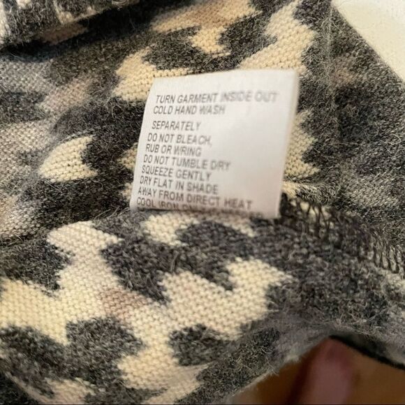 Papillon cowl neck geometric black gray white sweater dress size Medium - Picture 3 of 9